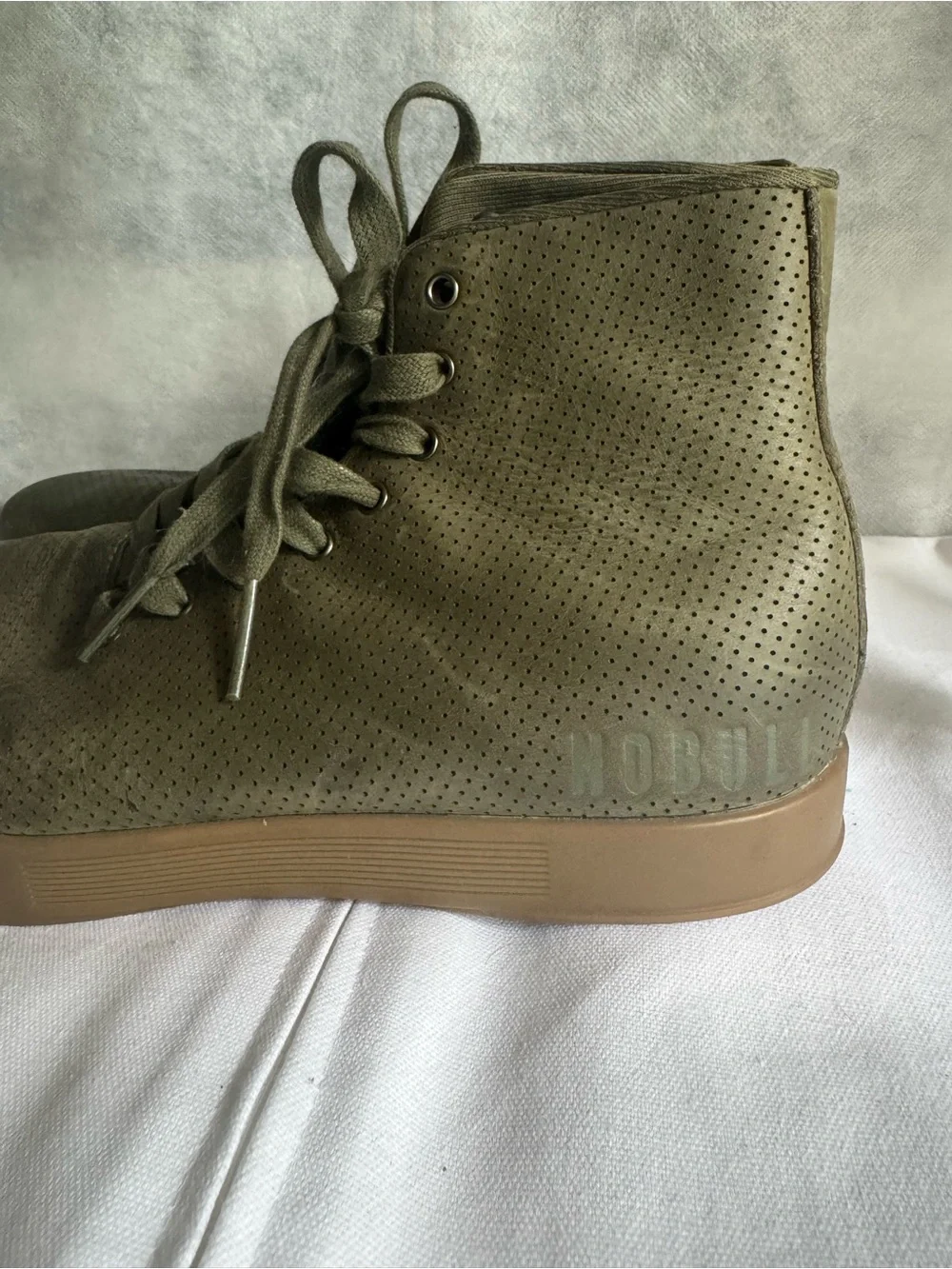 NOBULL Olive Green Perforated Chukka Boots Sz 9 women’s